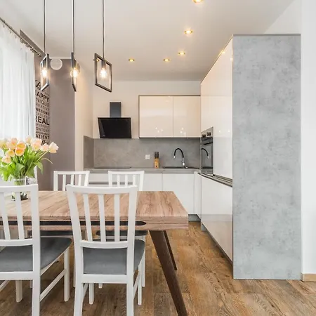 Flatbook - Baltic Twins Z Parkingiem *